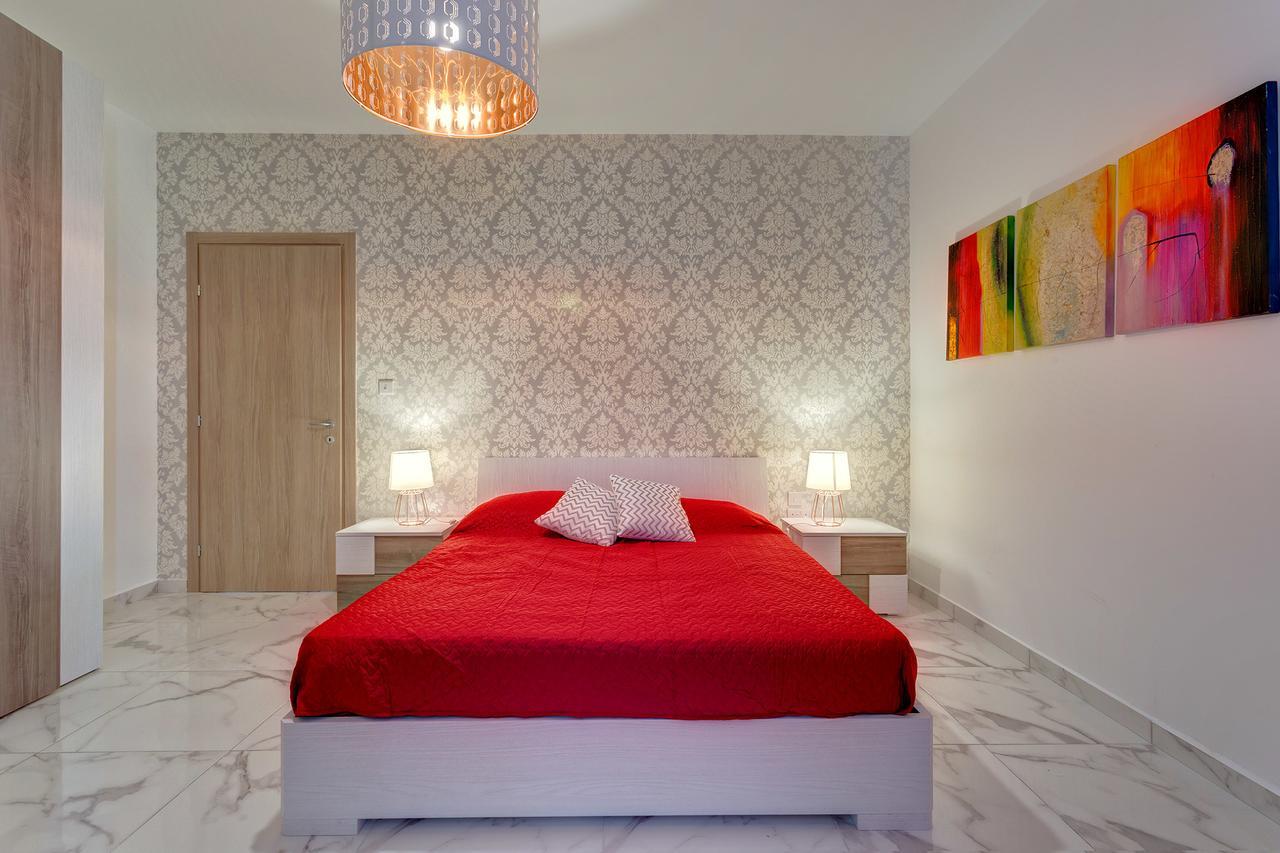 Marvelous 2 Bedroom Apartment By The Sea Qawra Exterior photo