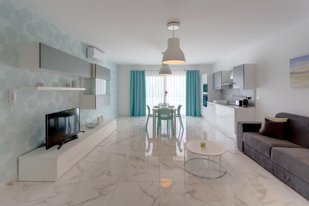 Marvelous 2 Bedroom Apartment By The Sea Qawra Exterior photo