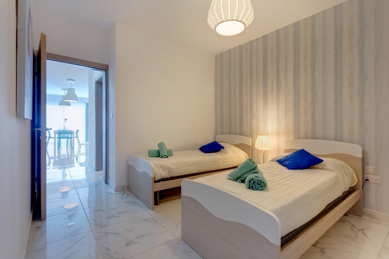 Marvelous 2 Bedroom Apartment By The Sea Qawra Exterior photo