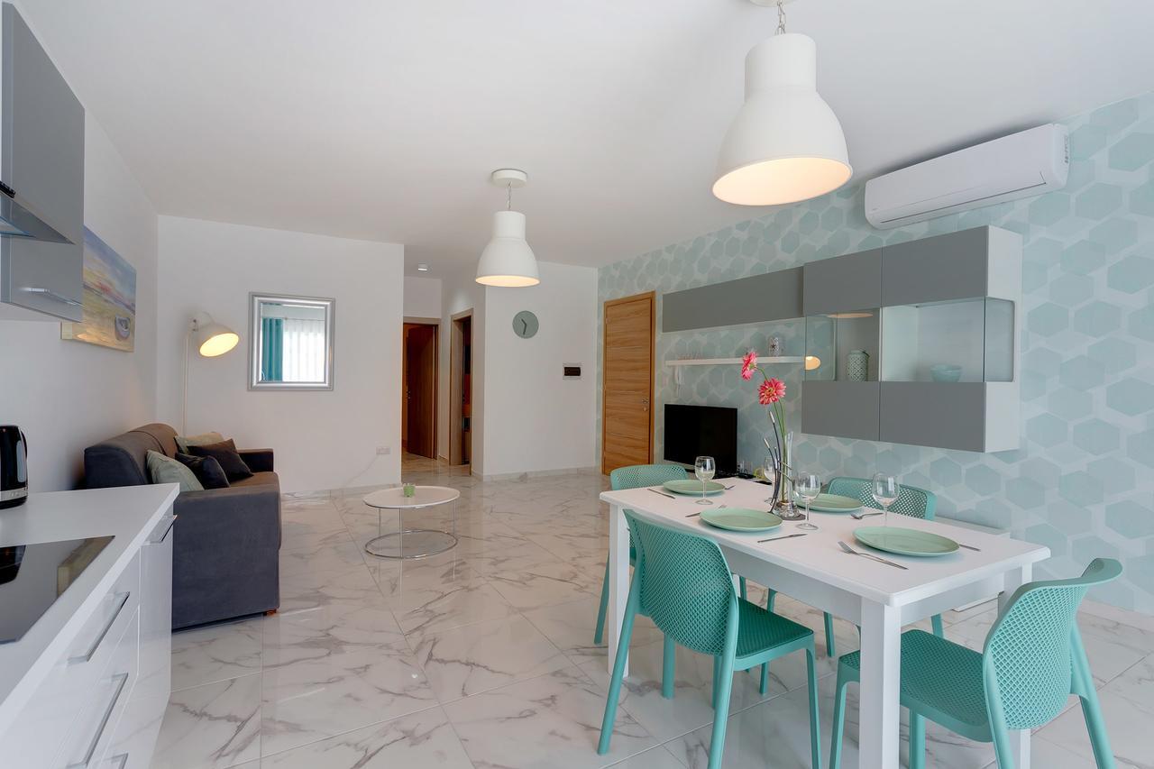 Marvelous 2 Bedroom Apartment By The Sea Qawra Exterior photo